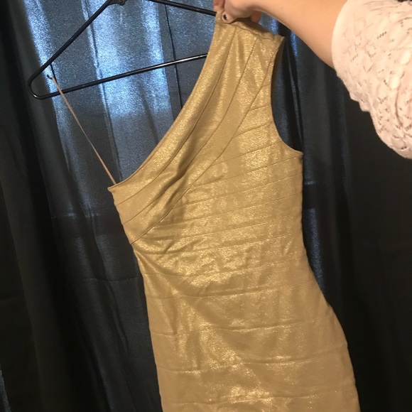🥂Express metallic gold dress - Picture 4 of 4